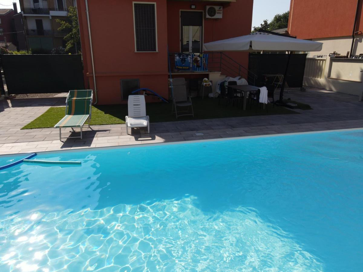 Hotel Eolo Sermide Bagian luar foto