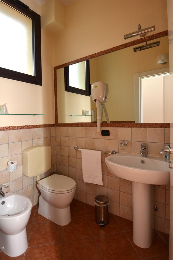 Hotel Eolo Sermide Bagian luar foto