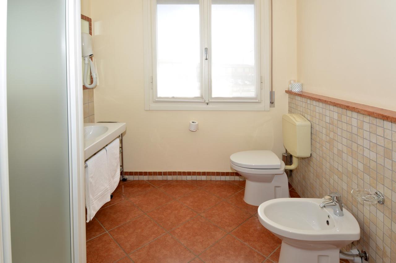 Hotel Eolo Sermide Bagian luar foto